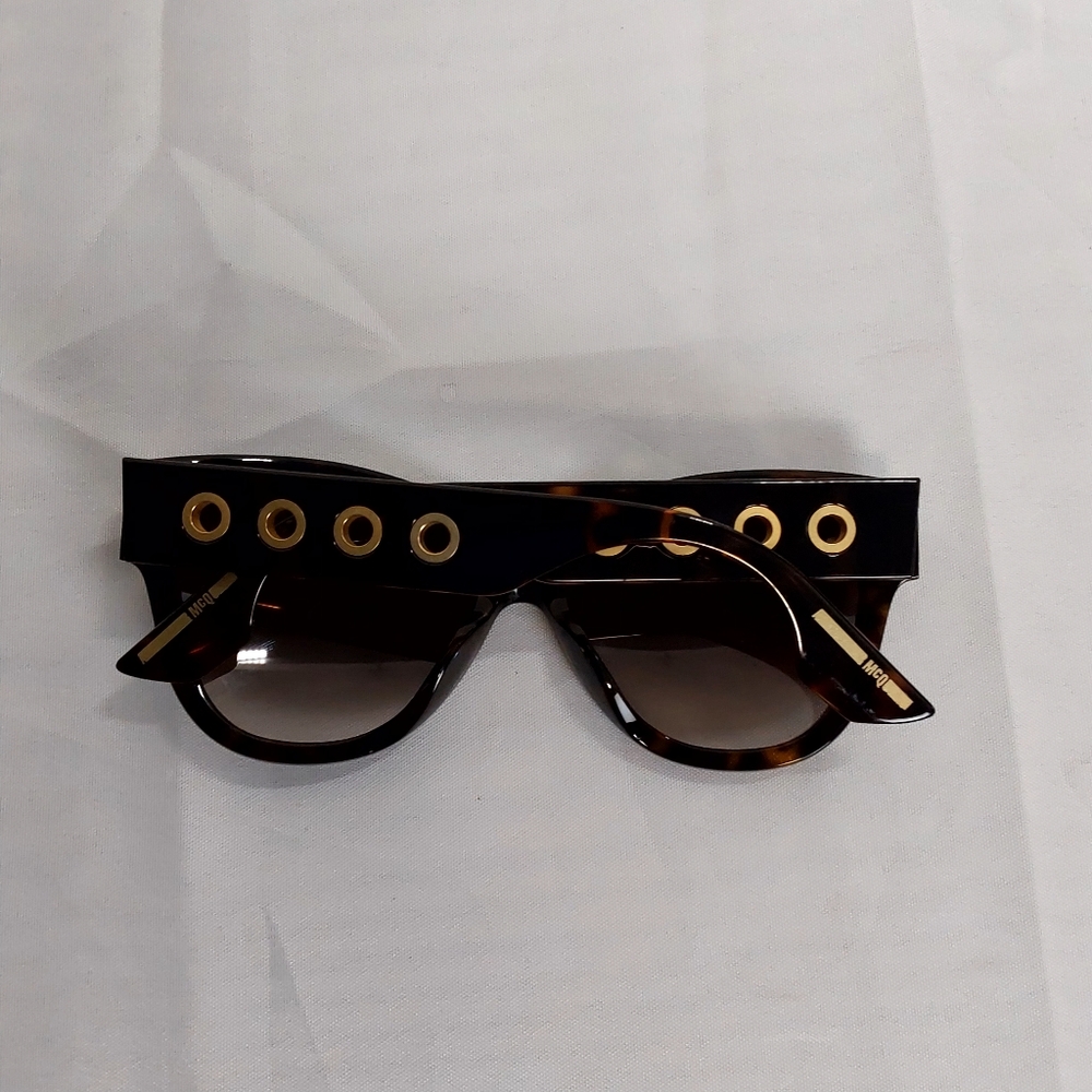 MCQ Alexander McQueen Cat Eye Sunglasses MQ0021SA 003 Tortoise Grommet Accents - Picture 11 of 12